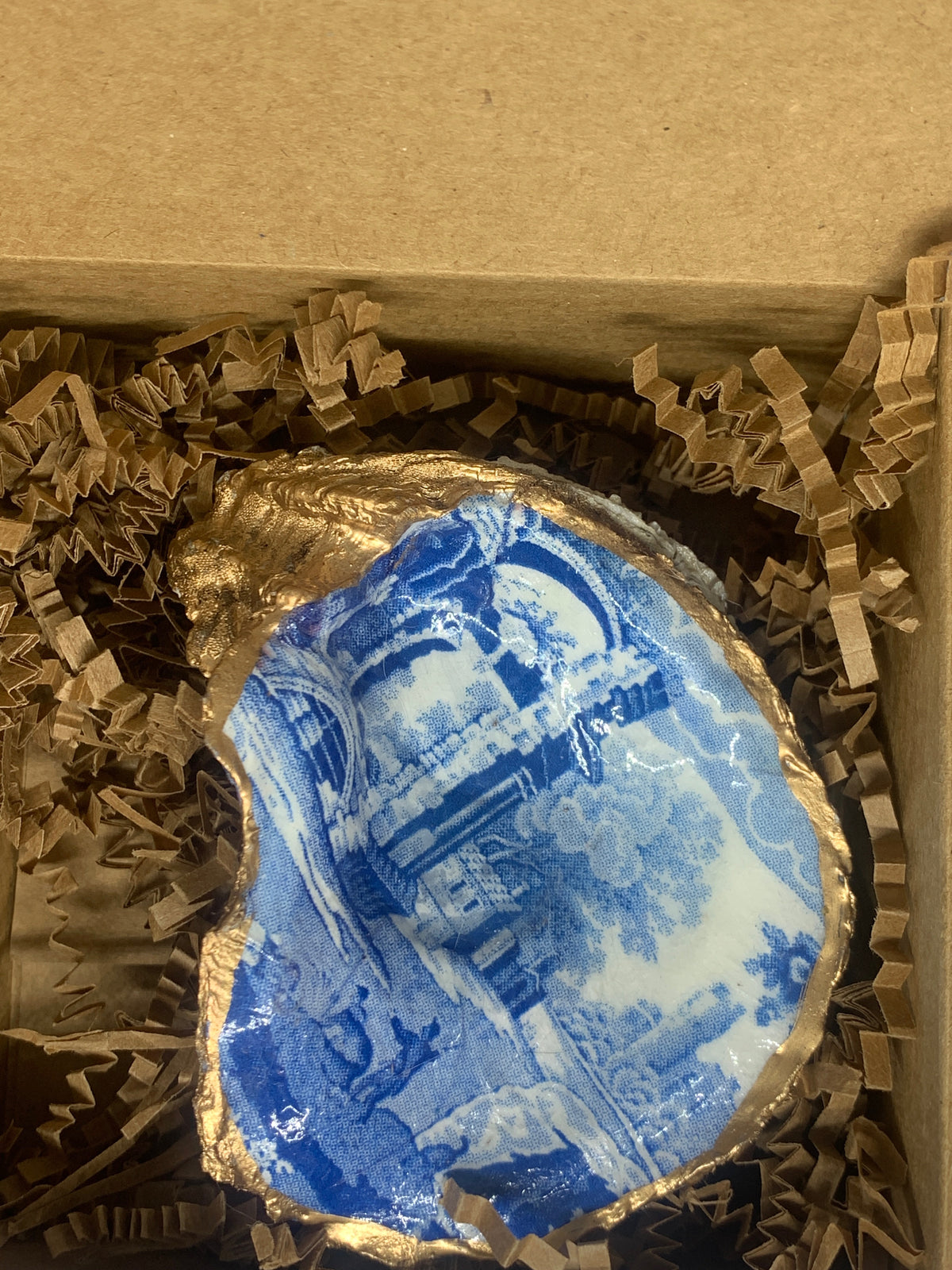 ๐ Blue & White Scenic