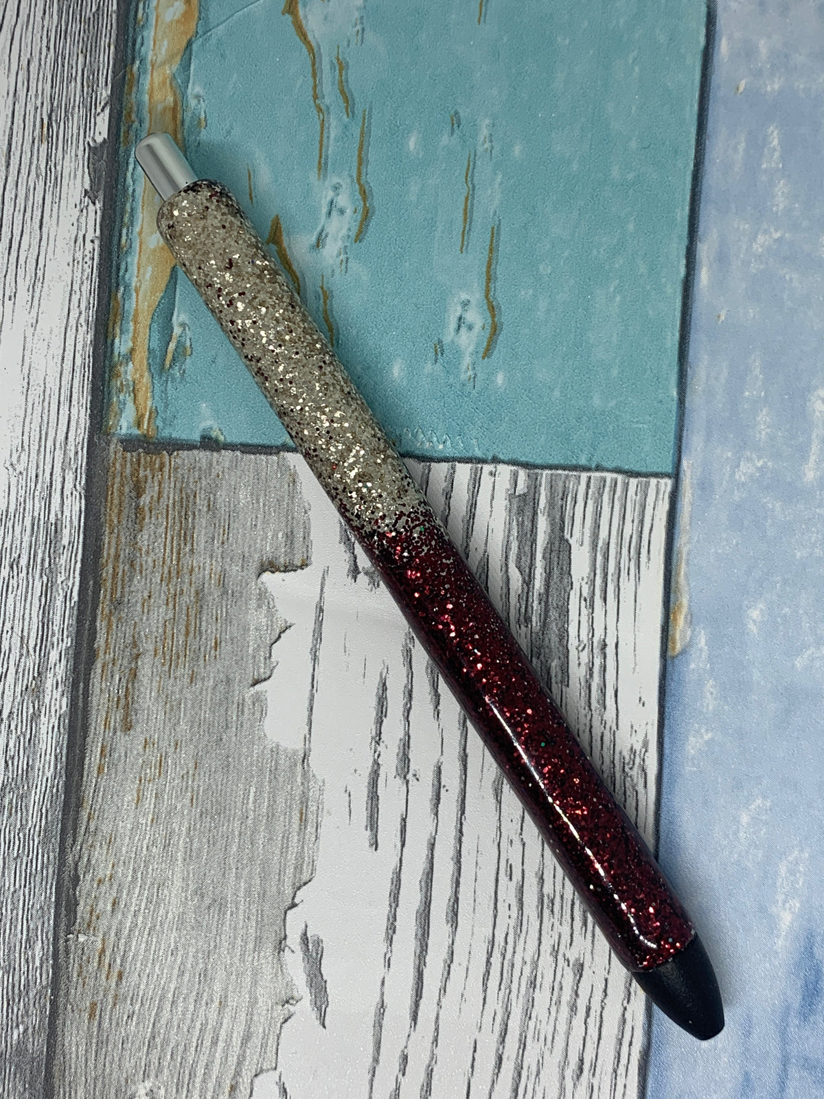 ✨ Crimson & Champagne Glitter Pen